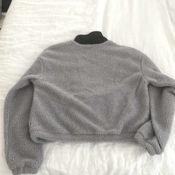 VANS heavy weight zippered grey sweatshirt. Cozy for cold evenings. XS. - Picture 4 of 5